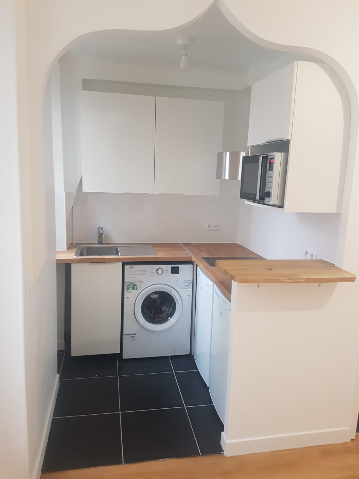 petit appartement cuisine organisée aménagée clé en main parisien